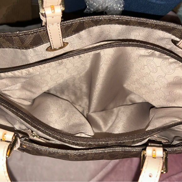 Michael Kors Tote - Picture 12 of 13